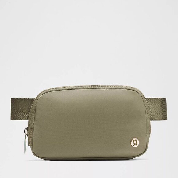 lululemon Everywhere Belt Bag in Bay Leaf - Picture 1 of 1